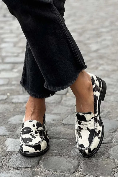 VEERLE | LOAFERS EN PATCHWORK AVEC EMBLÈME DE VACHE ET POINTE RONDE