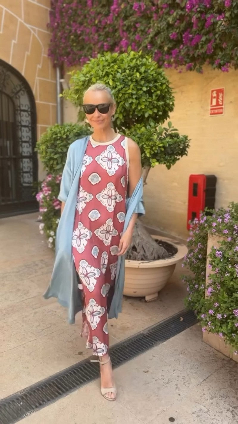 Améthyste | Élégante robe longue avec châle assorti