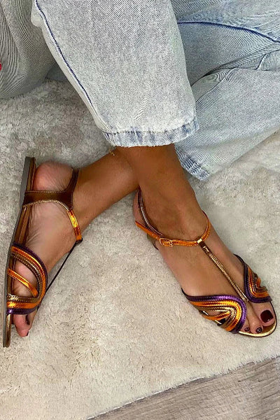 NERINA | Sandales plates multibrins avec des détails métalliques élégants