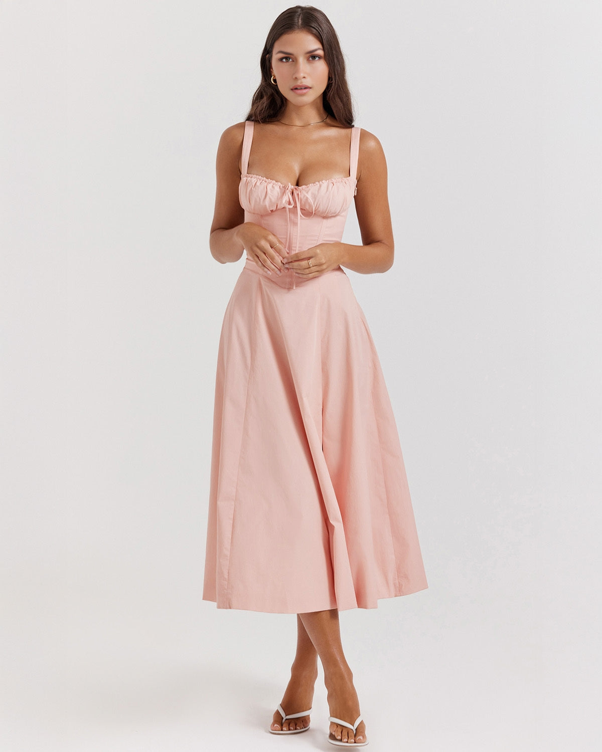 Aurora – Robe Mini au Charme Moderne