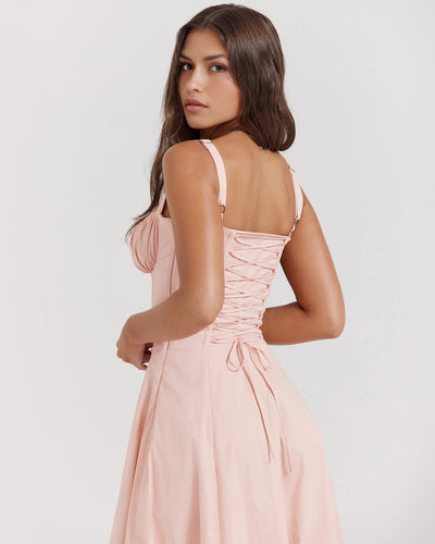 Aurora – Robe Mini au Charme Moderne