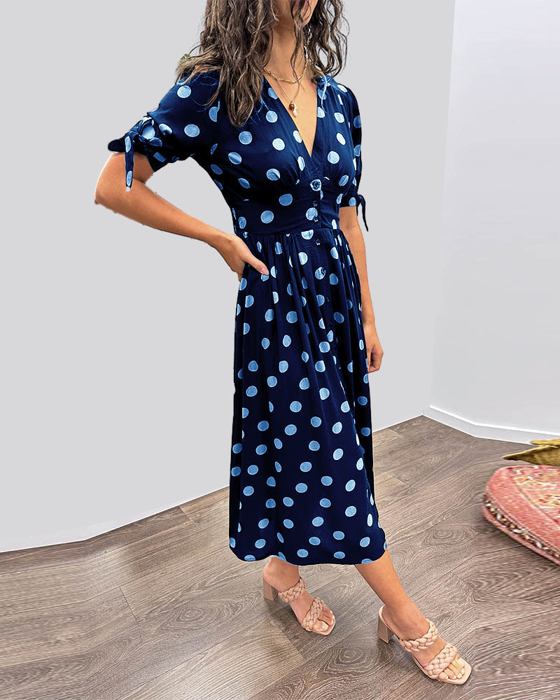 Mia™ - Robe à pois avec décolleté en V profond