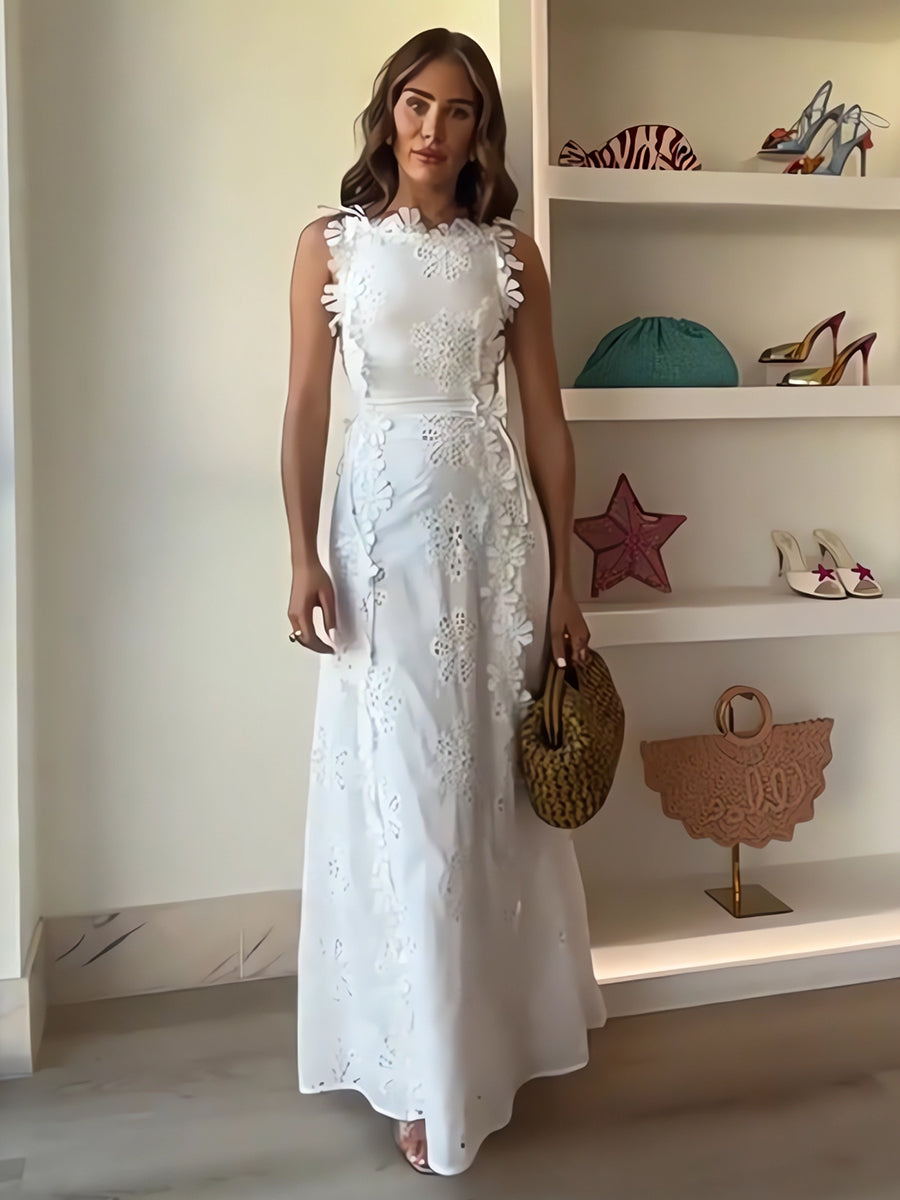 Éliora – Robe longue avec bretelles nouées et motif floral en dentelle
