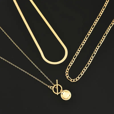 Collier à couches avec pièces texturées Savira | Or