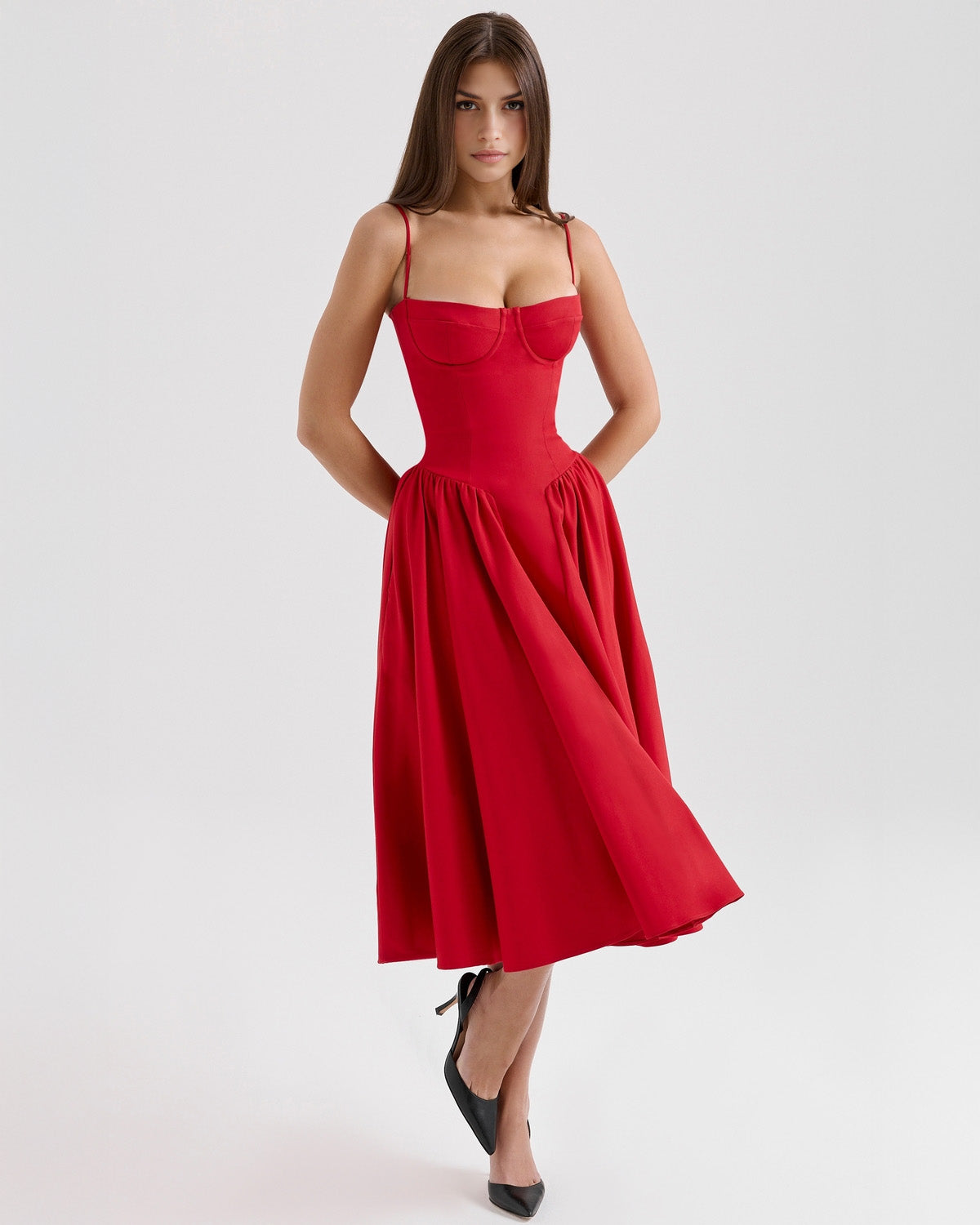 Monroe – Robe Midi Rouge au Style Iconique