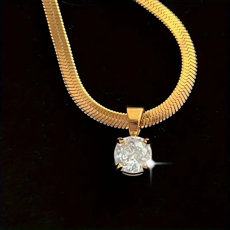 Collier élégant avec pendentif en strass | Or