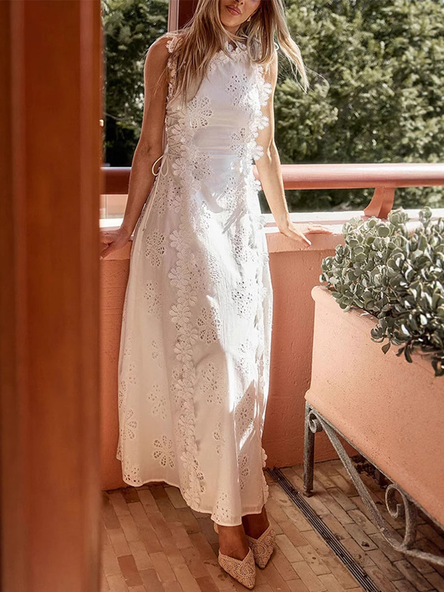 Éliora – Robe longue avec bretelles nouées et motif floral en dentelle