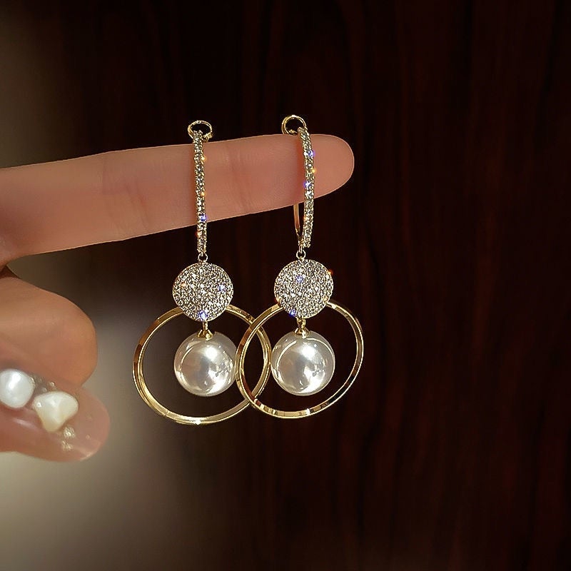 Boucles d'oreilles de luxe avec perles de culture et zirconiums