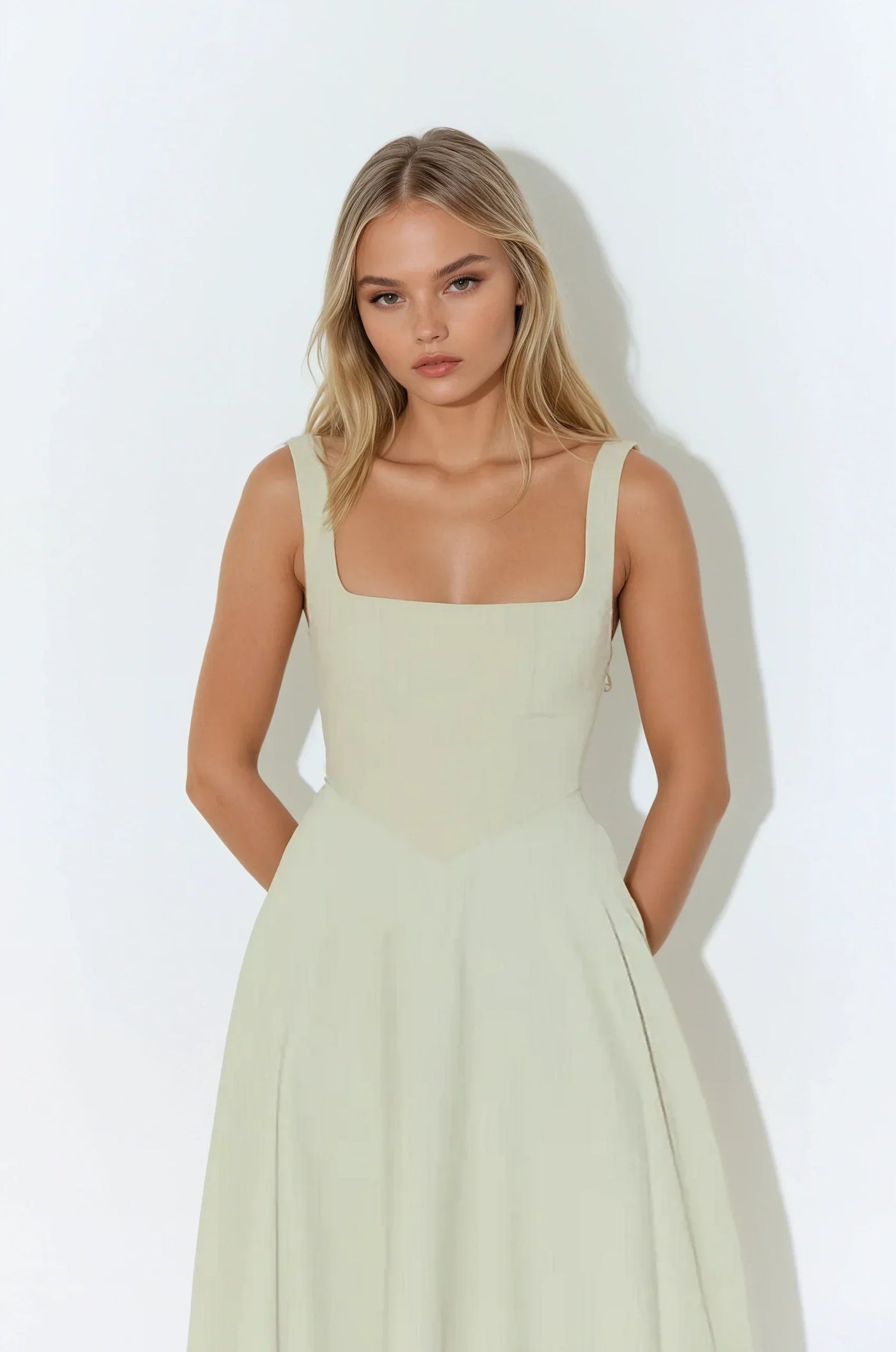 Mina - Robe longue à bretelles ajustables