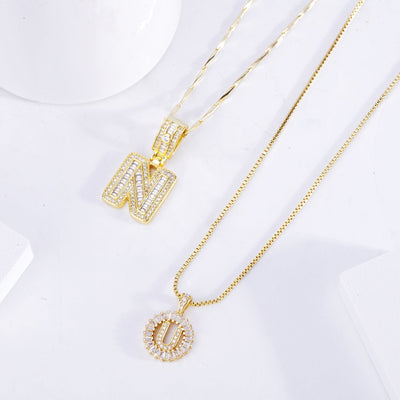 Collier avec initiale incrustée | Or