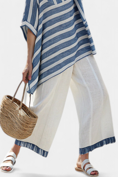 Ensemble Méditerranéen Élégant en Lin avec Rayures Bleues et Pantalon à Finition Ourlet pour un Look Frais et Élégant