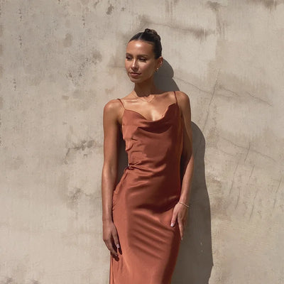 Sorrel | Robe Éclatante en Satin