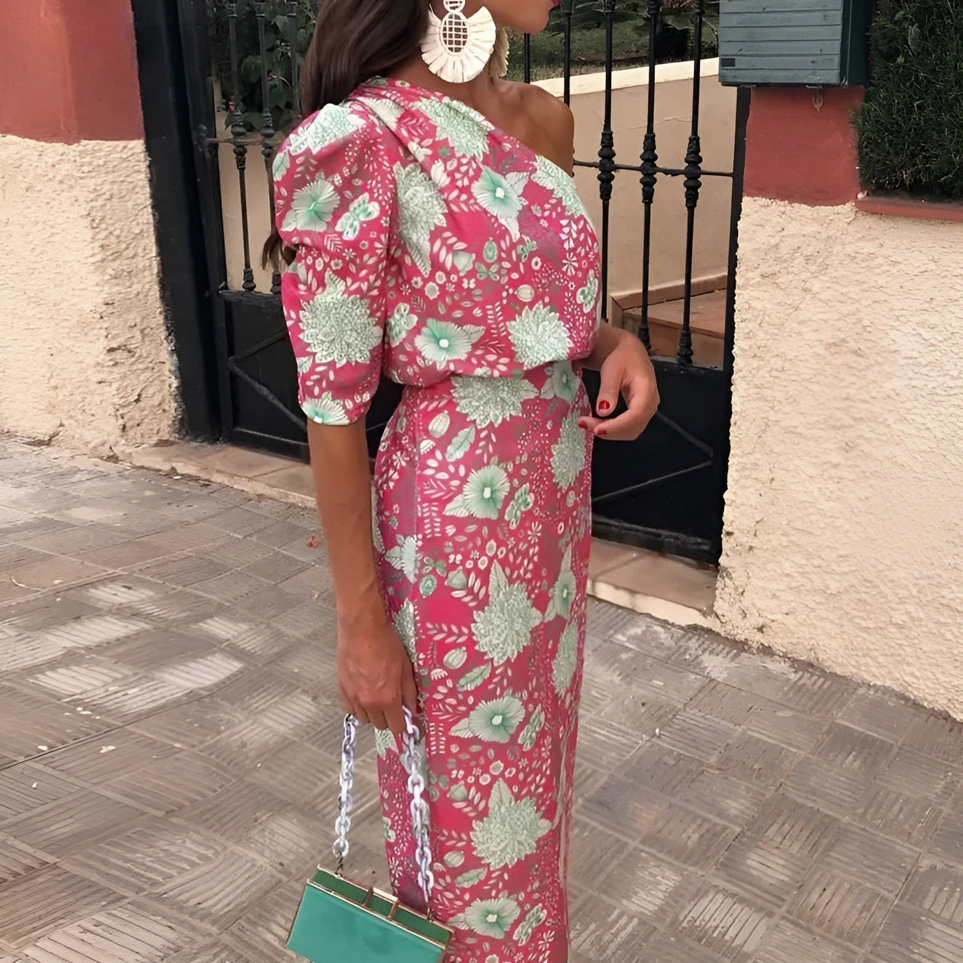 Emilie | Robe élégante à une épaule