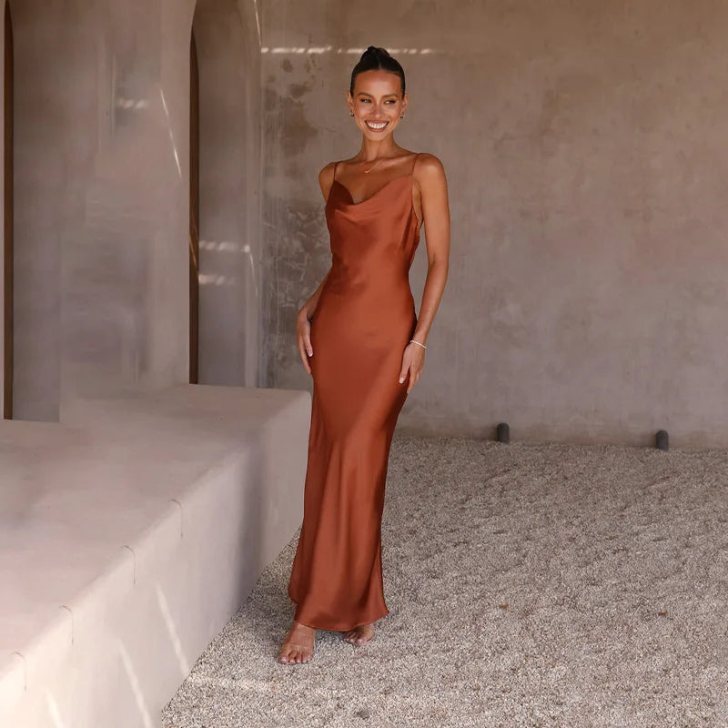 Sorrel | Robe Éclatante en Satin