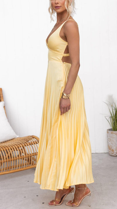 Eline | Élégante robe longue avec décolleté en V et jupe plissée