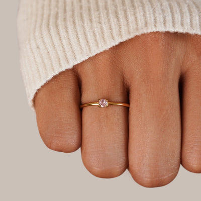 Bague en or avec pierre de naissance