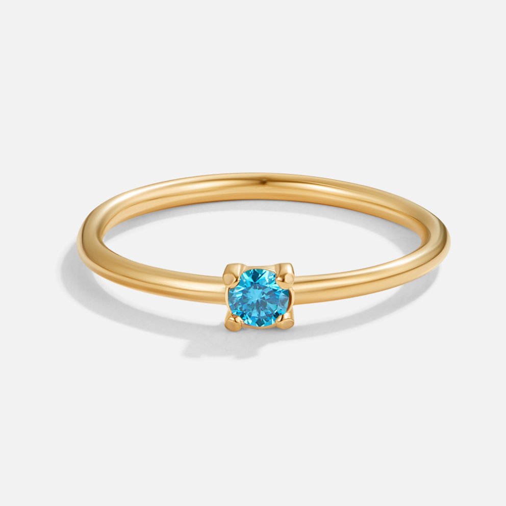 Bague en or avec pierre de naissance