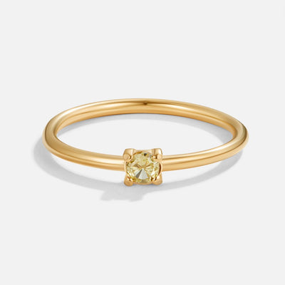 Bague en or avec pierre de naissance
