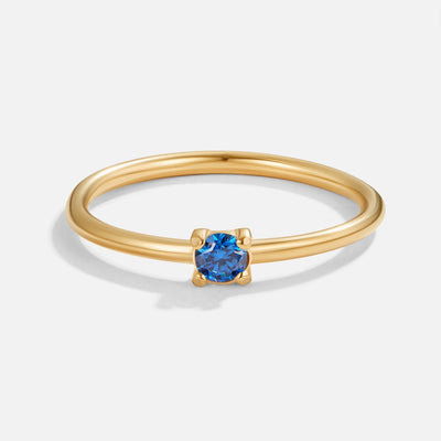 Bague en or avec pierre de naissance