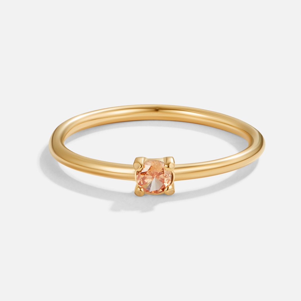 Bague en or avec pierre de naissance