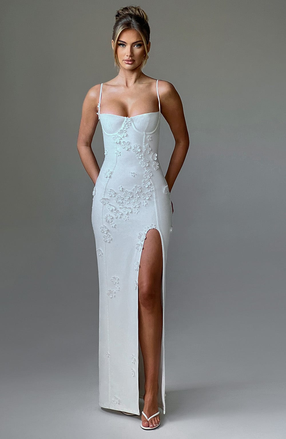 Robe Maxi en Appliqué Floral L’atelier D’amélie