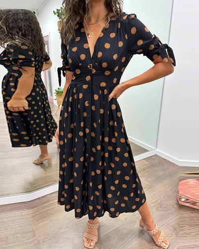 Mia™ - Robe à pois avec décolleté en V profond