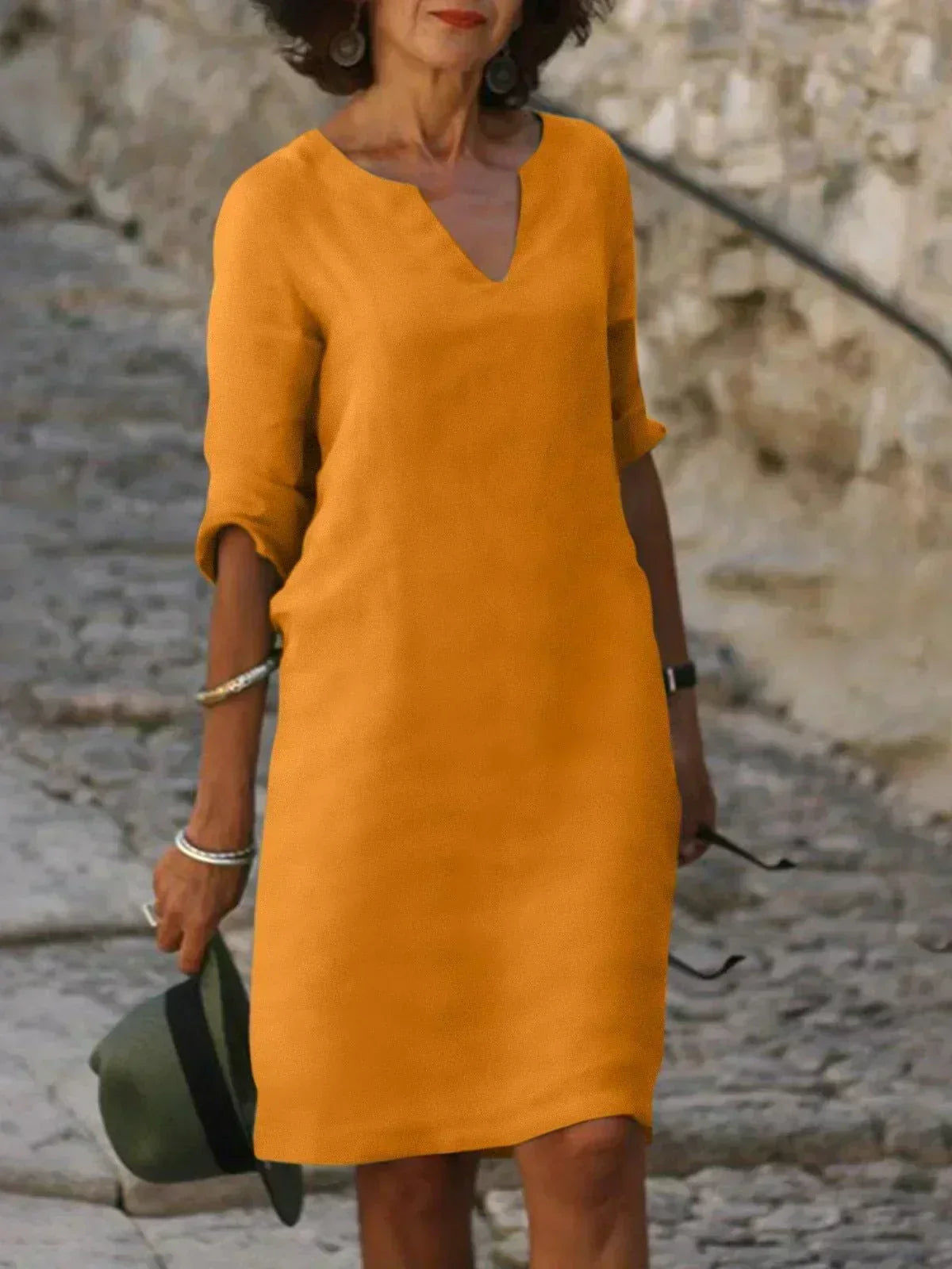 Beatrice™ | Robe Élégante avec Décolleté en V Raffiné
