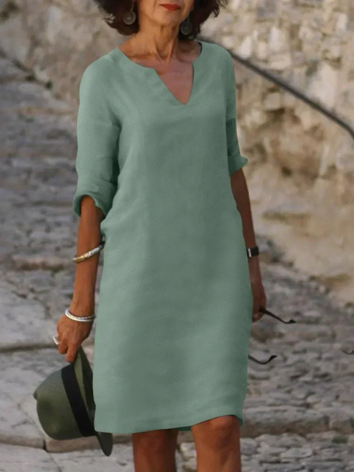 Beatrice™ | Robe Élégante avec Décolleté en V Raffiné