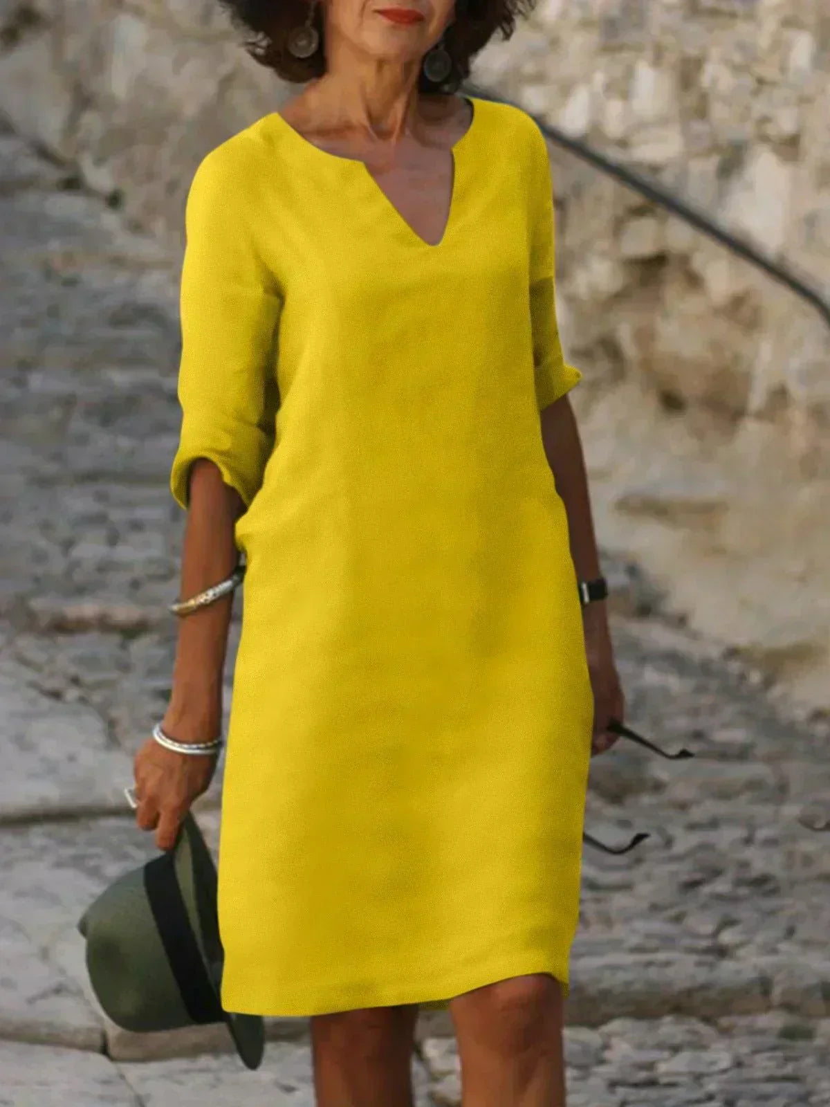 Beatrice™ | Robe Élégante avec Décolleté en V Raffiné