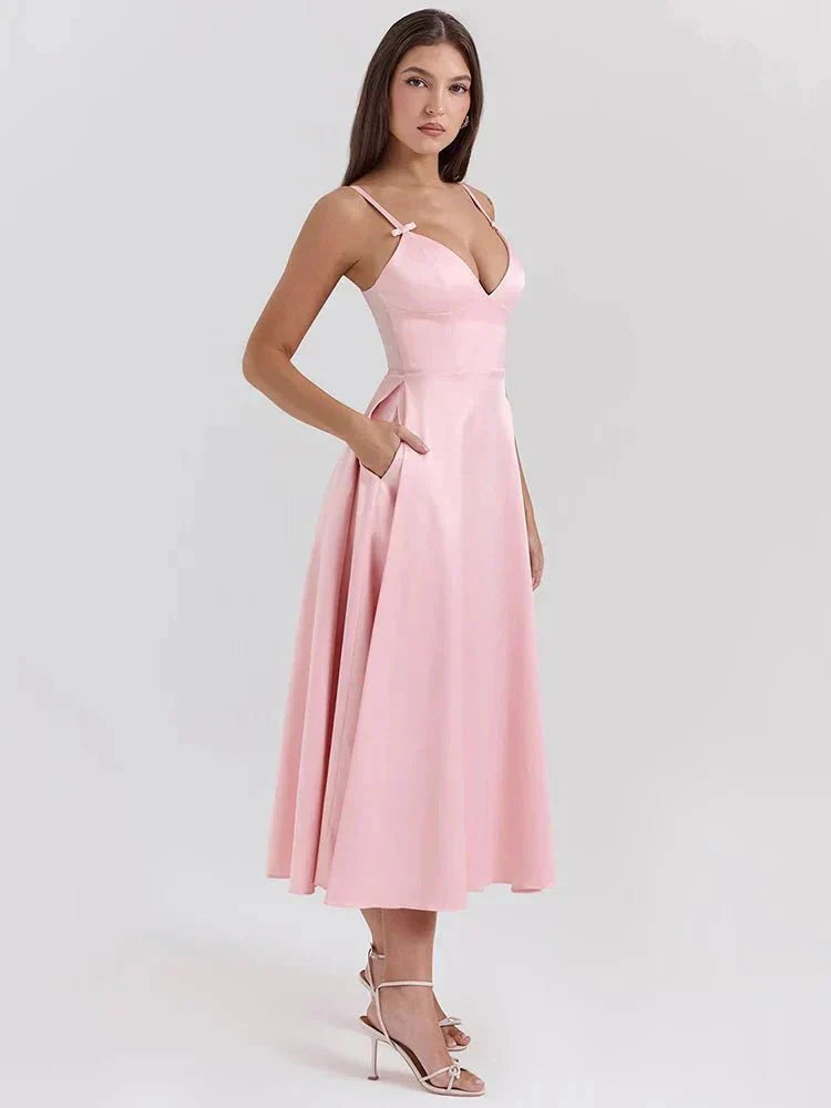 Tiffany™ | Robe en Satin Luxe avec Bretelles Spaghetti