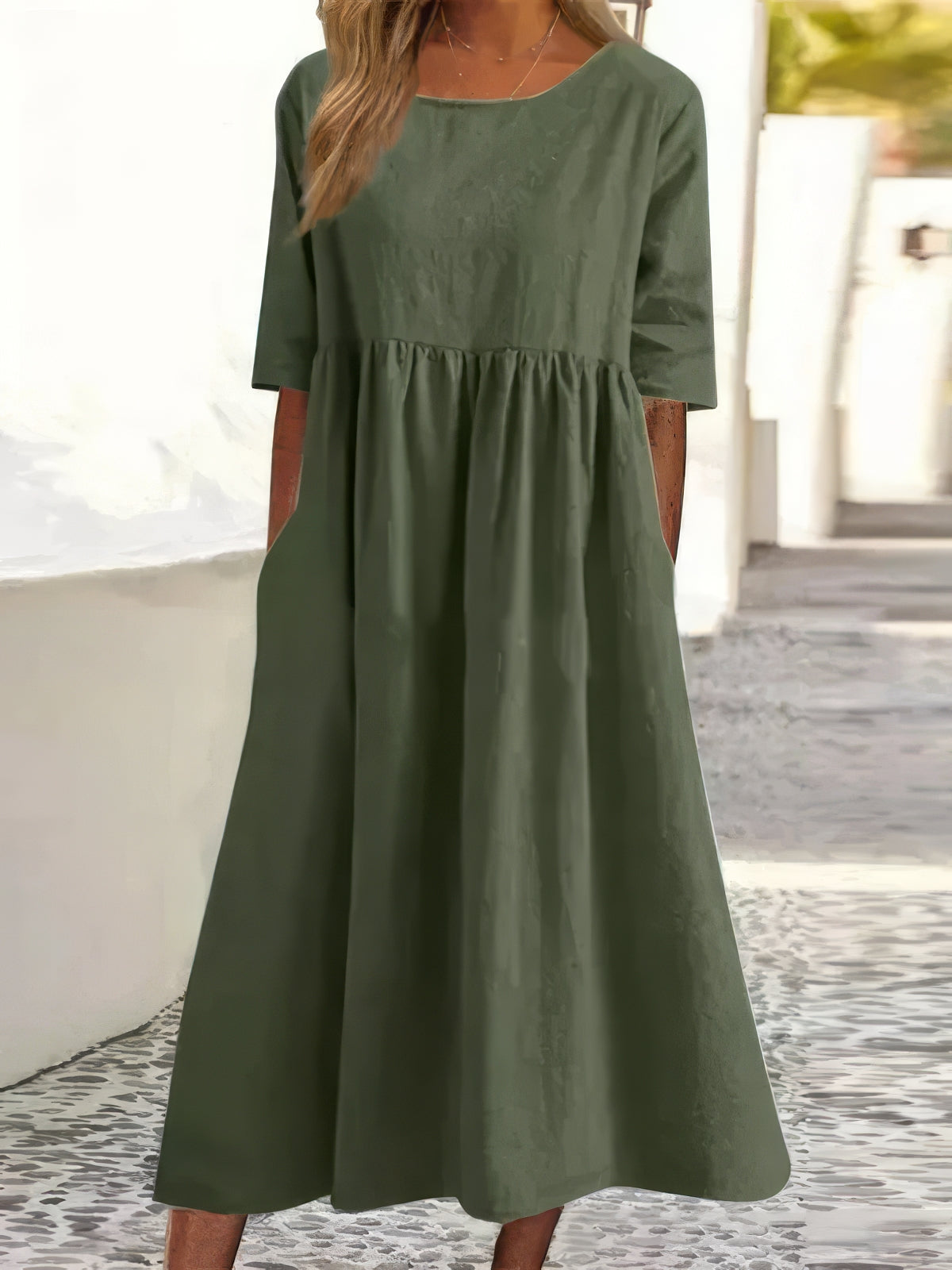 Robe en coton à col rond et poches